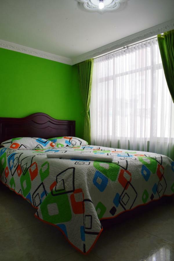 Hotel Londres Пасто Экстерьер фото