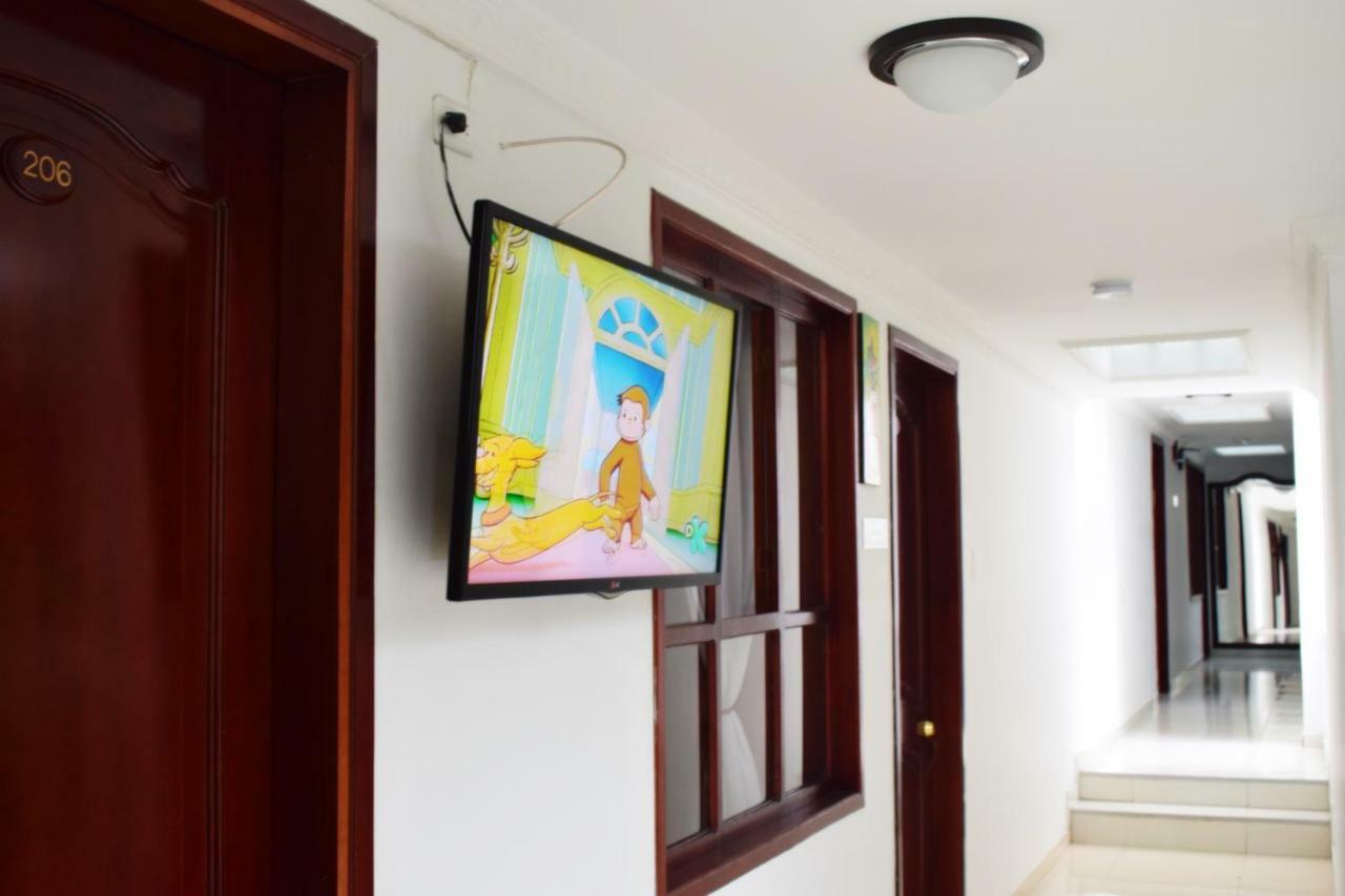 Hotel Londres Пасто Экстерьер фото